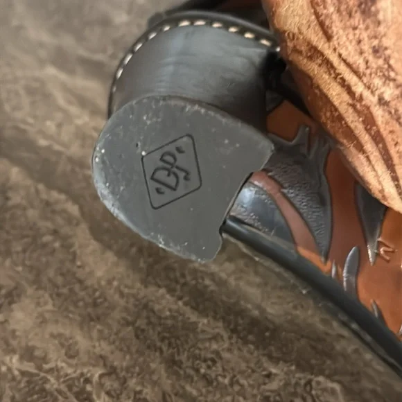 Black and White Embroidered Women's Heeled Mules. Size 8 M - Picture 6 of 10